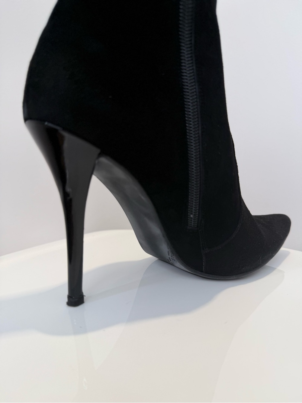 Stuart Weitzman Black Knee-High Pointed-Toe Stiletto Boot - Picture 7 of 7